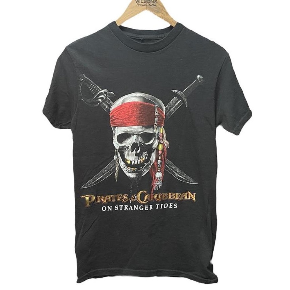 Disney Pirates of the Caribbean on Stranger tides movie promo skull T-shirt
